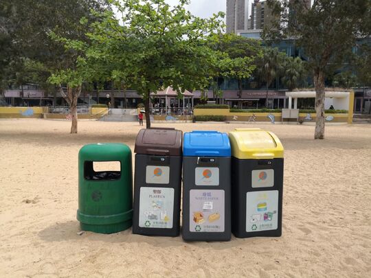 浅水湾泳滩 (近东边商场对出沙面位置)