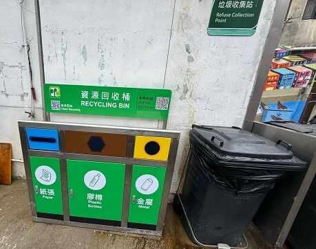 长洲山顶道公厕侧