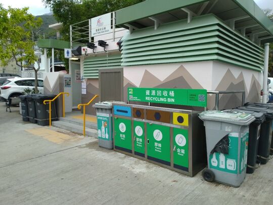 大屿山贝澳罗屋村旱厕前