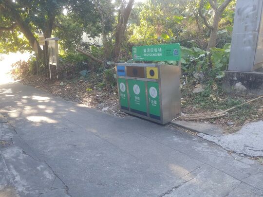 南丫島大灣新村 37號對面空地