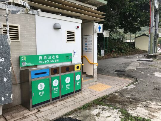 大嶼山白芒公廁側