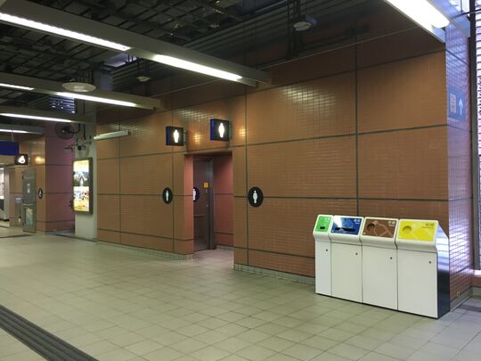 港铁公司 - 石门站