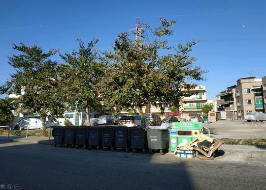 顺达街行人路(在顺风围750号对出)