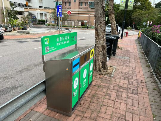 马湾柏林路与芳园路交界（马湾公园外）行人路