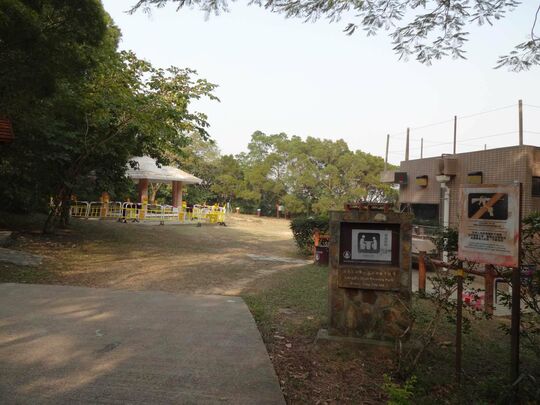 克頓道松林廢堡