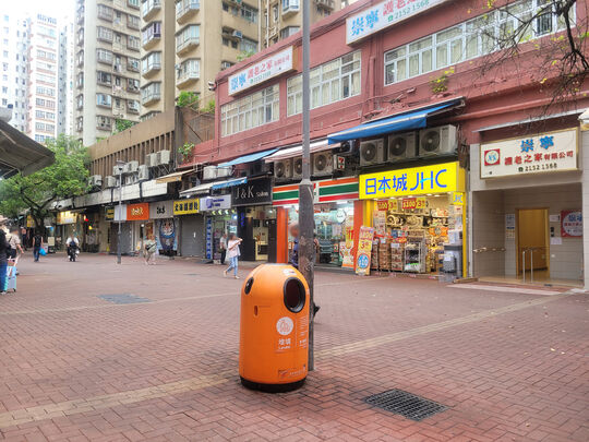 新墟青杏径与青菱径交界（近雅丽花园）