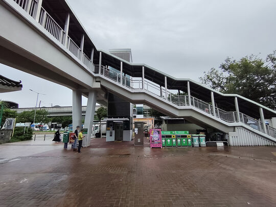 蓝地（怡庐2座对出空地）