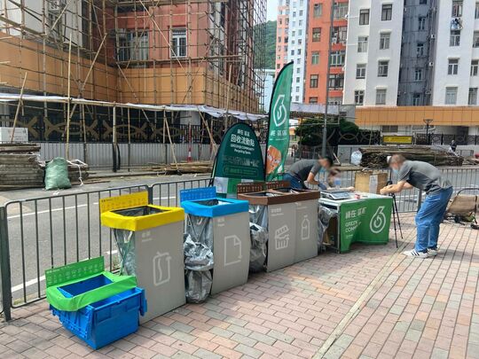 南区渔光道石排湾村碧银楼对出行人路