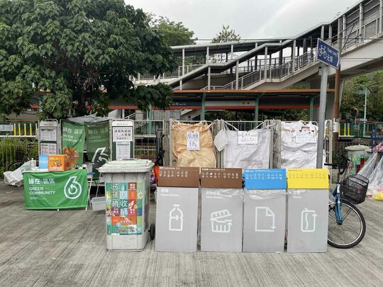 屯门蓝地轻铁站侧行人路空地位置