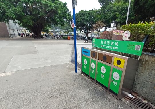 坪洲海濱遊樂場側